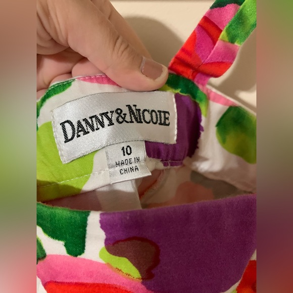 Vintage inspired floral dress - Picture 8 of 9